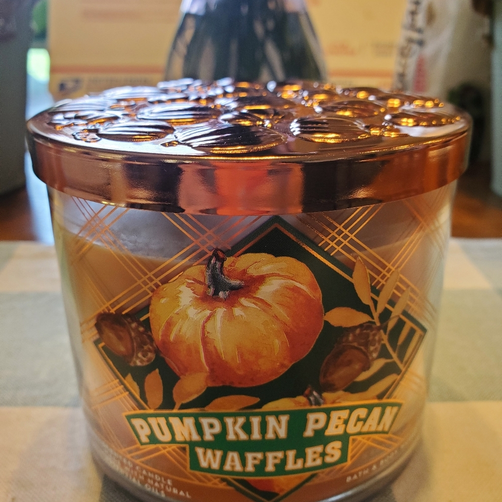 🧇 BBW PUMPKIN PECAN WAFFLES 🧇